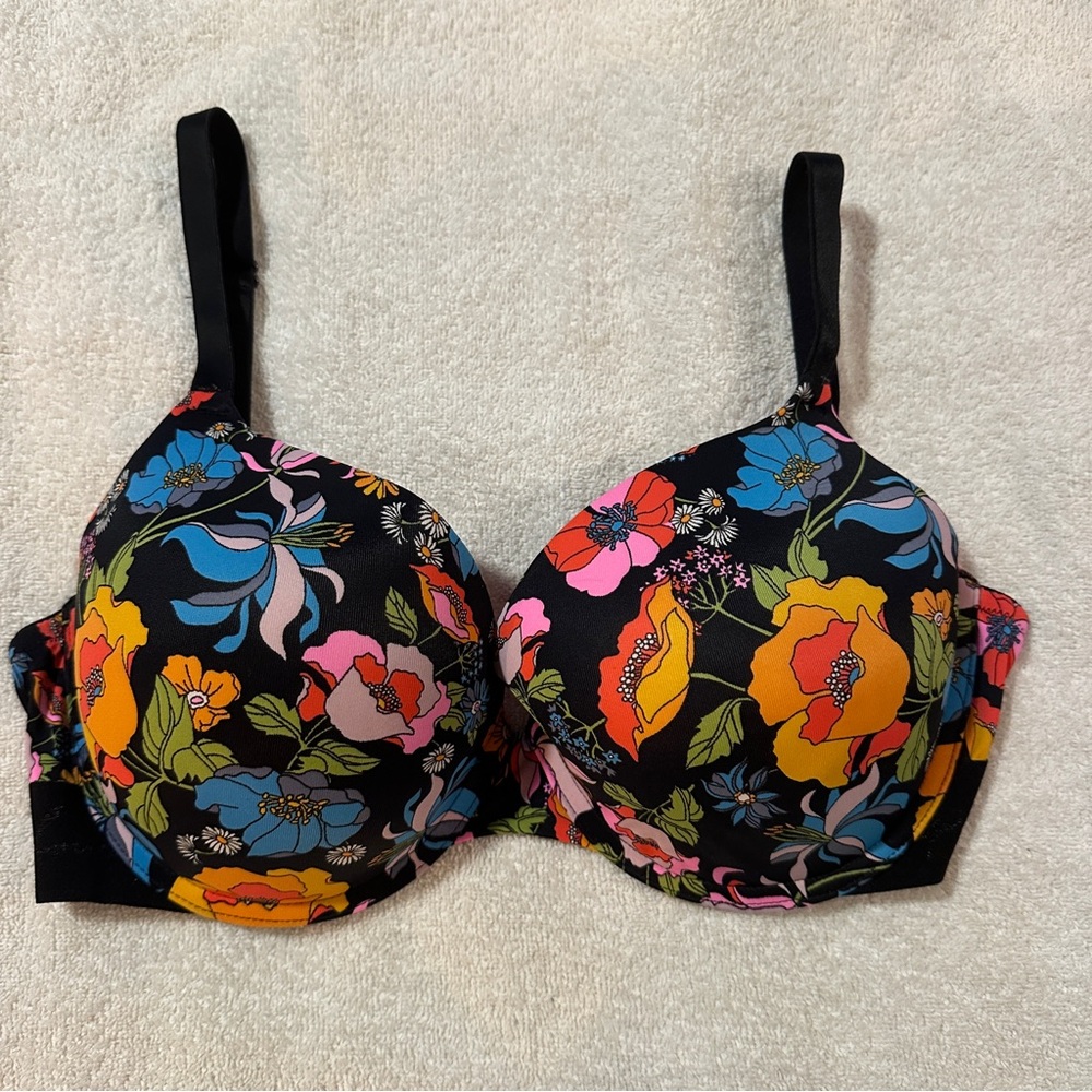 Victoria’s Secret PINK bra, 36D
